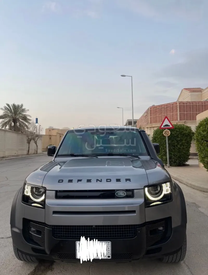2021 لاند روفر ديفيندر اتش اس اي