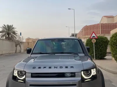 2021 لاند روفر ديفيندر اتش اس اي