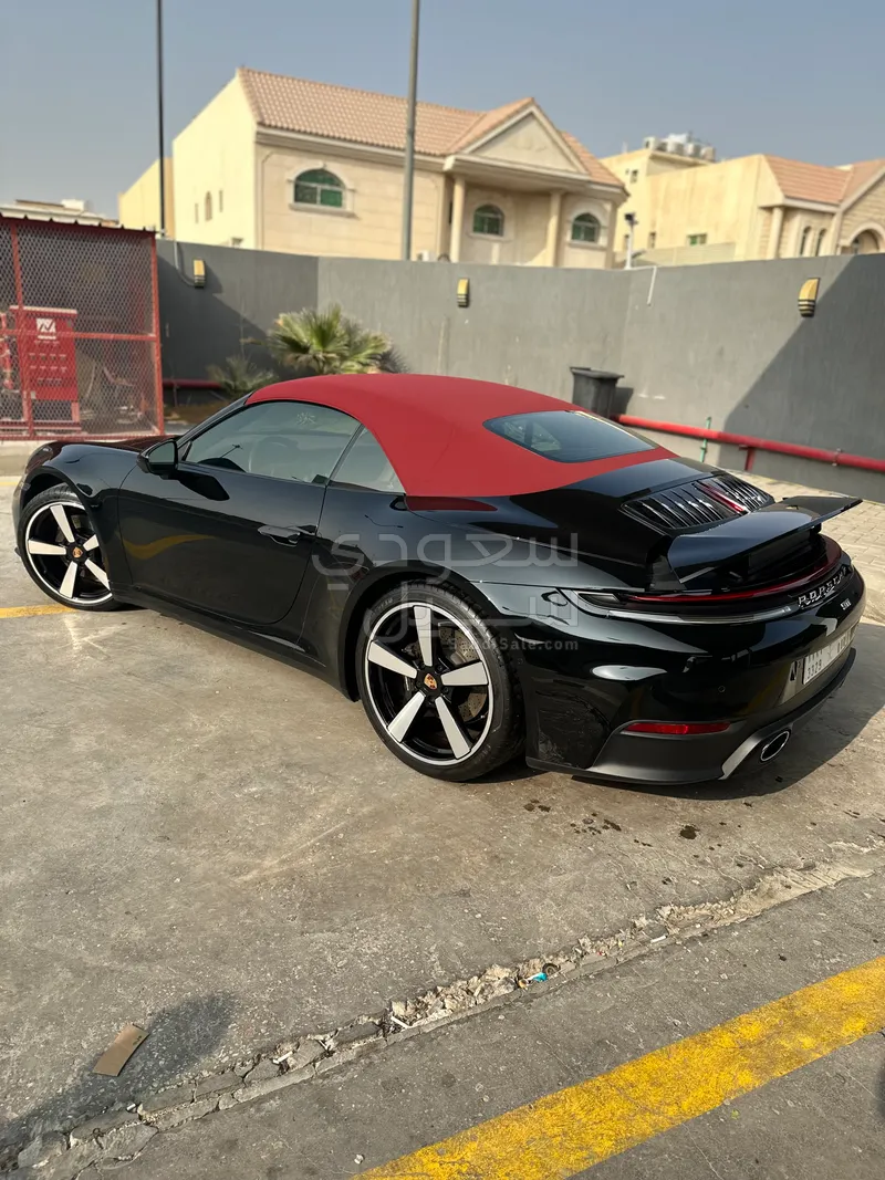 2025 بورش 911 كاريرا كابريوليه
