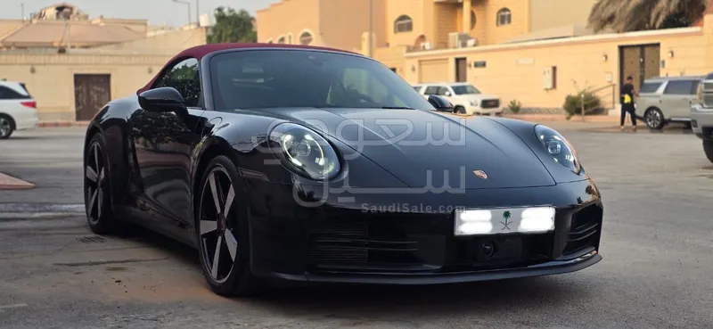 2025 بورش 911 كاريرا كابريوليه