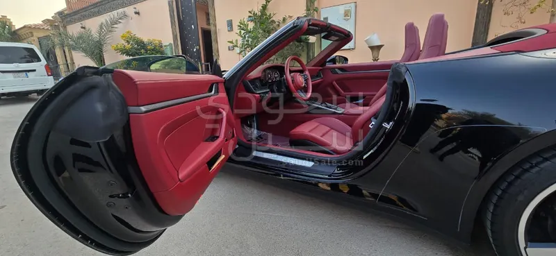 2025 بورش 911 كاريرا كابريوليه