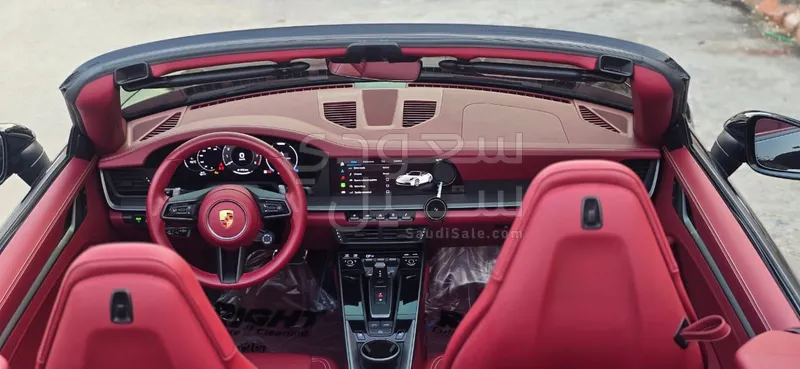 2025 بورش 911 كاريرا كابريوليه
