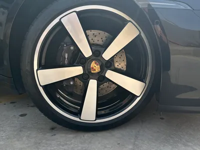 2025 بورش 911 كاريرا كابريوليه