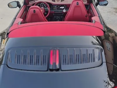 2025 بورش 911 كاريرا كابريوليه