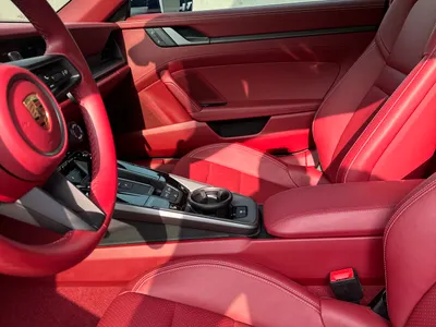 2025 بورش 911 كاريرا كابريوليه