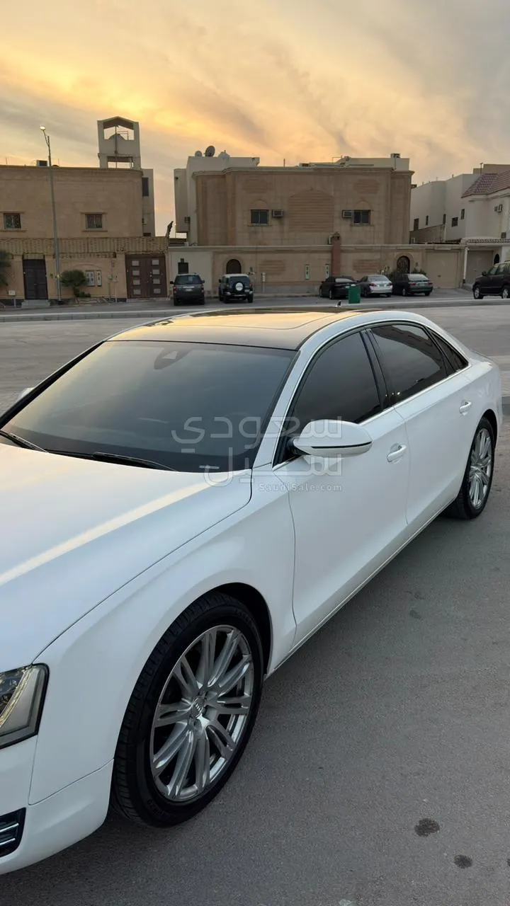 2014 اودي اي 8 ال النسخة السعودية