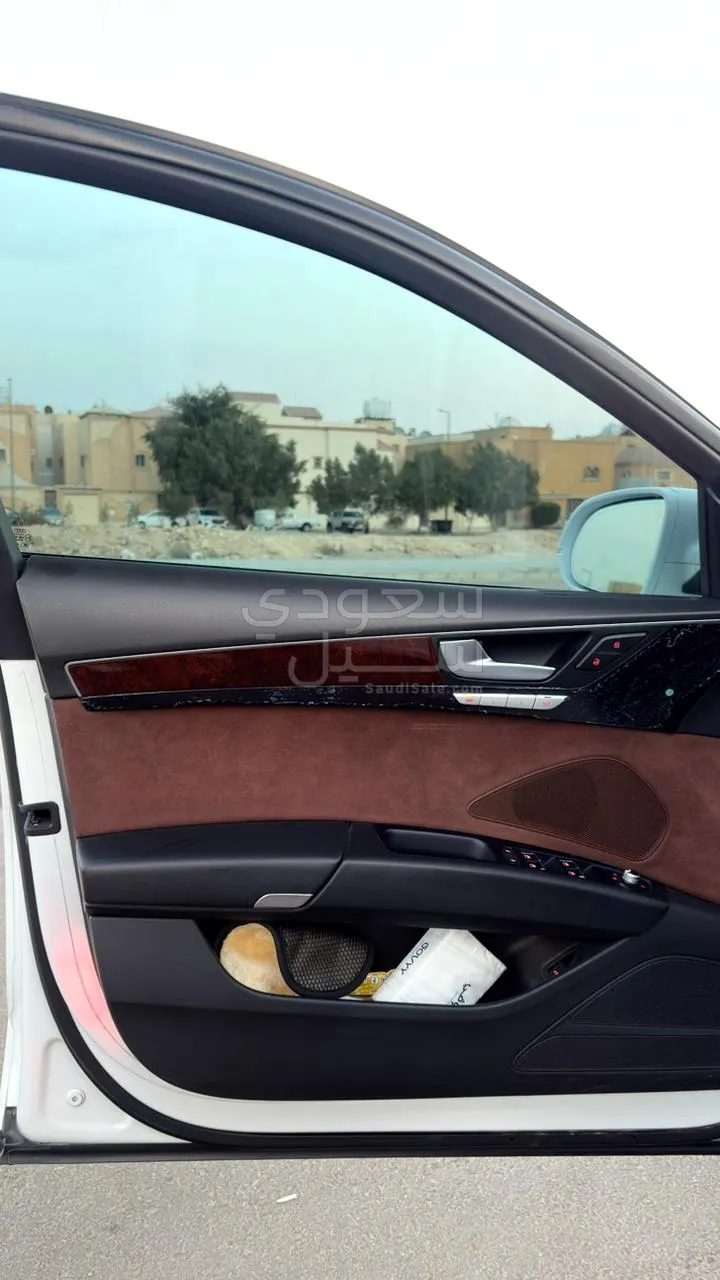 2014 اودي اي 8 ال النسخة السعودية