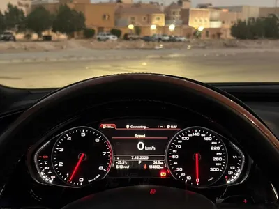 2014 اودي اي 8 ال النسخة السعودية