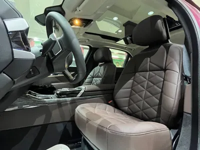 2026 بي ام دبليو الفئة السابعة 735 إل أي