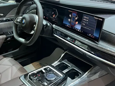 2026 بي ام دبليو الفئة السابعة 735 إل أي