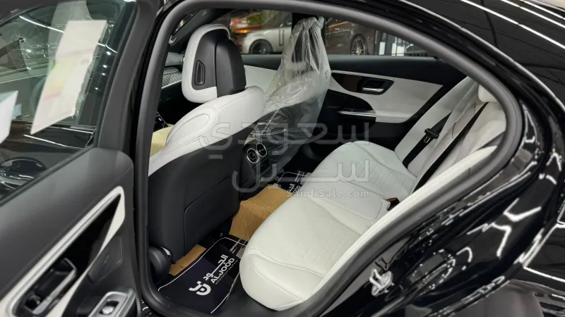 2025 مرسيدس - بنز سي 200