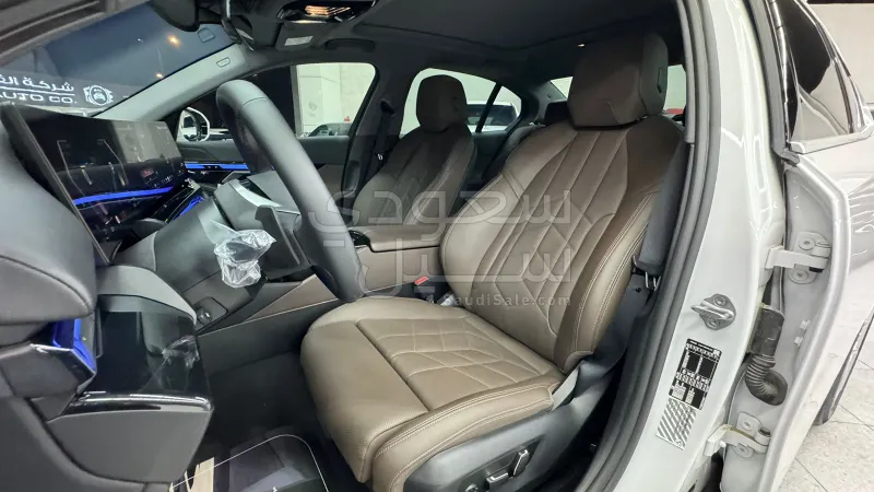 2024 BMW 5 Series 520i