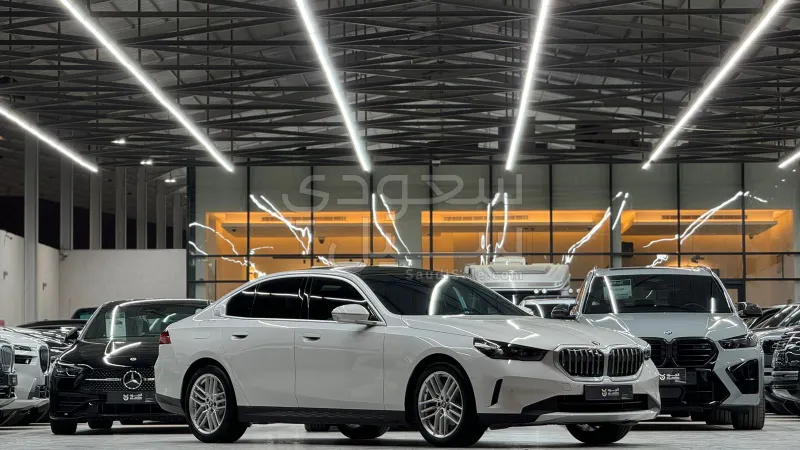 2024 BMW 5 Series 520i