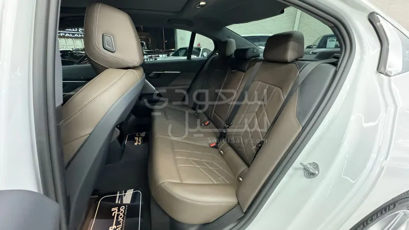 2024 BMW 5 Series 520i