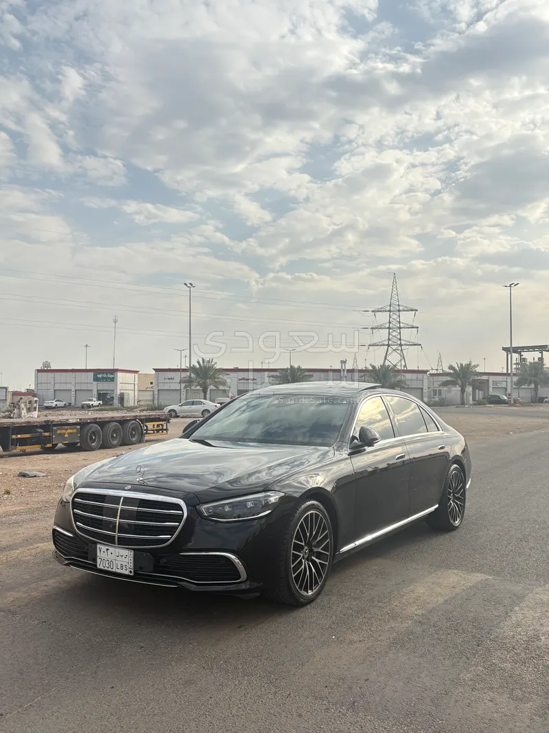 2023 مرسيدس - بنز سي 450 أي إم جي