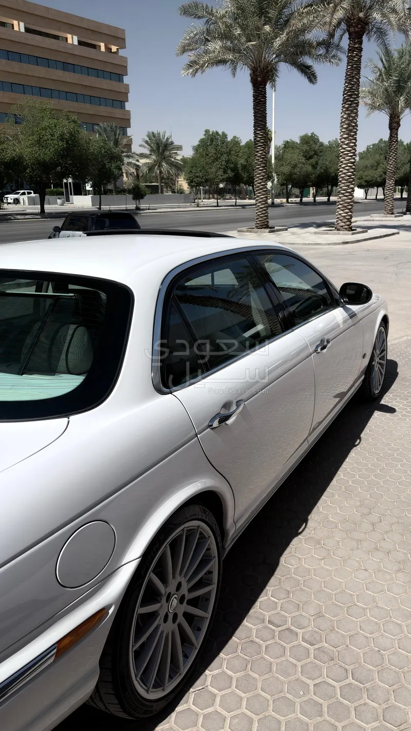 2006 جاكوار اكس جي