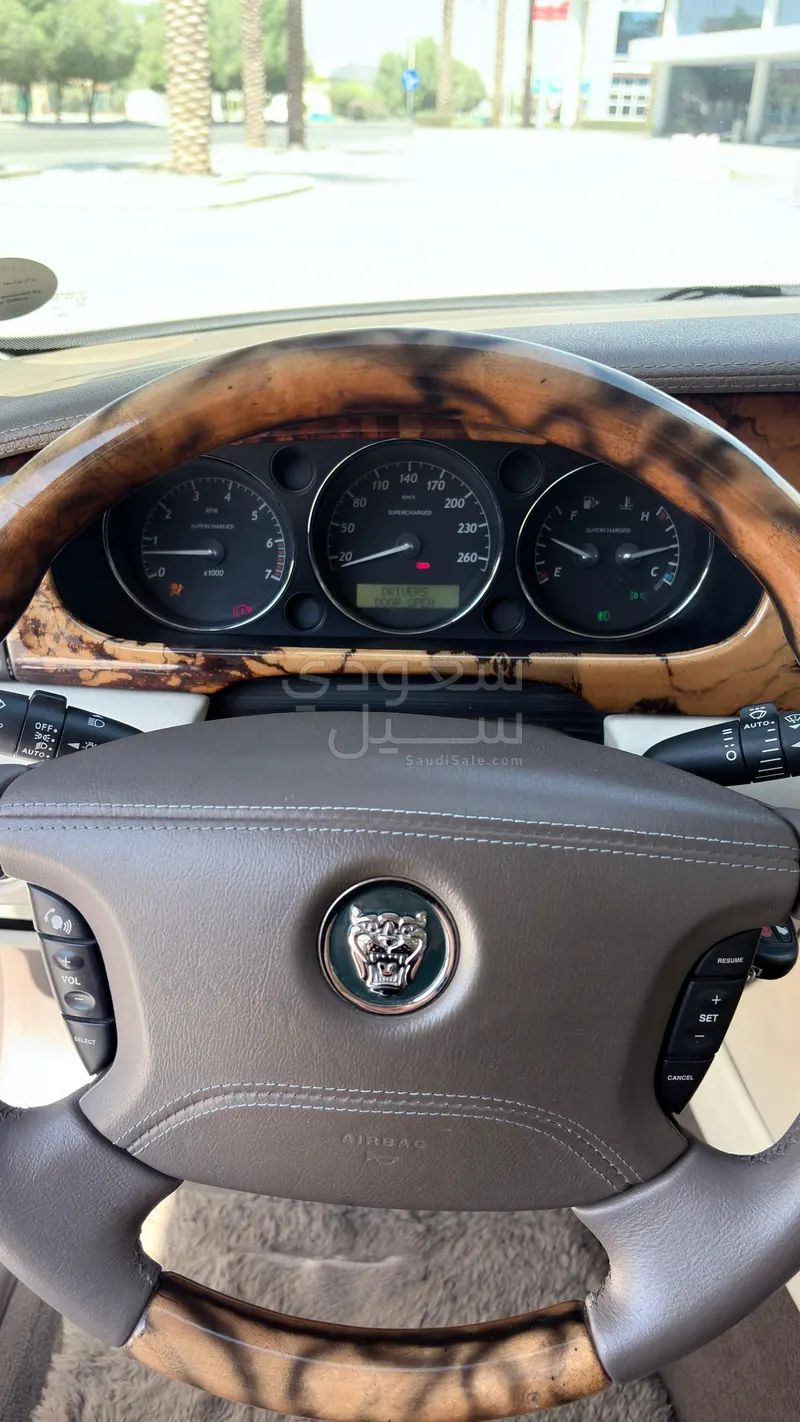 2006 جاكوار اكس جي