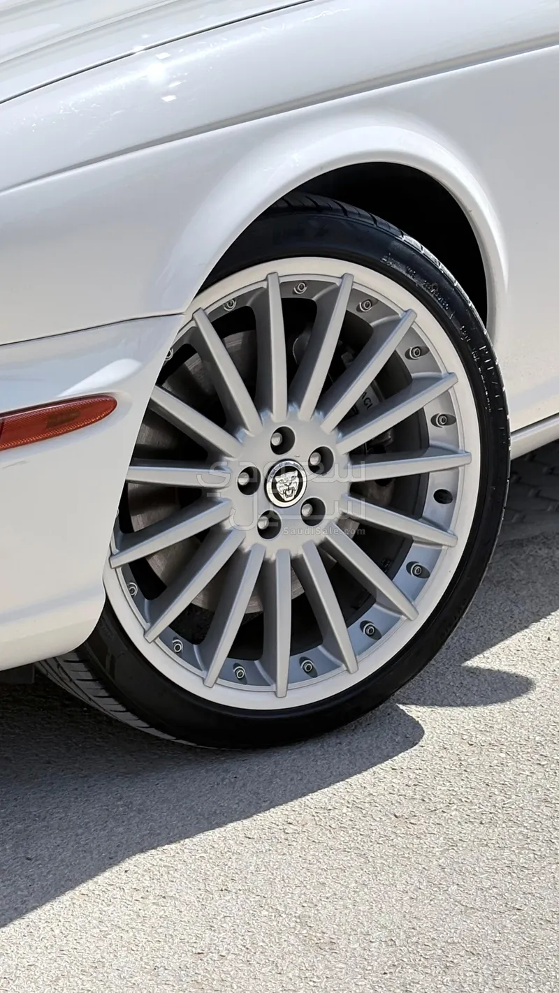 2006 جاكوار اكس جي