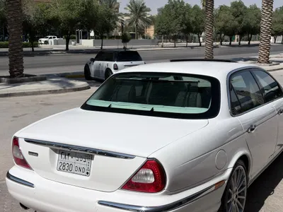 2006 جاكوار اكس جي