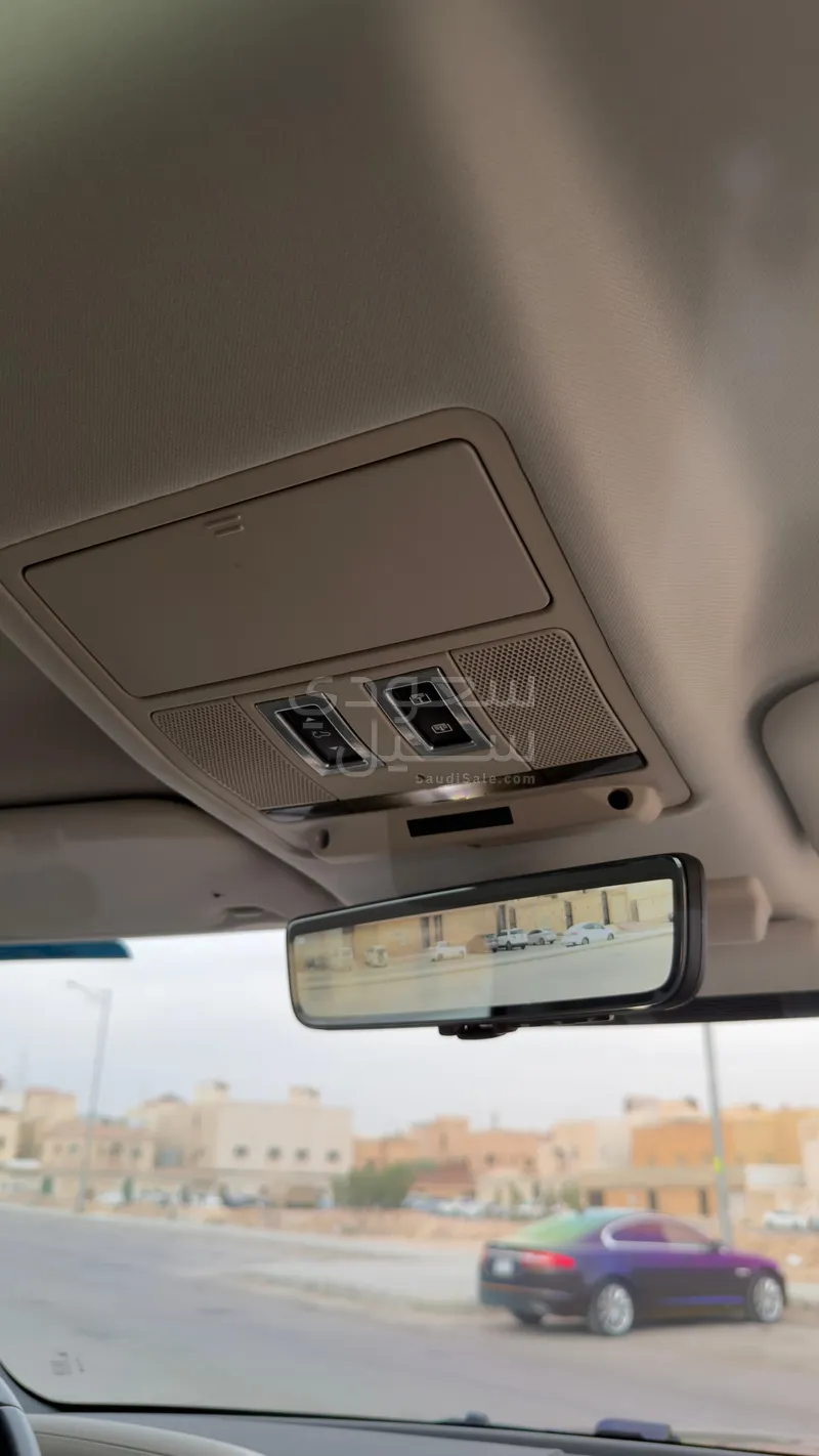 2021 لاند روفر ديفيندر اتش اس اي