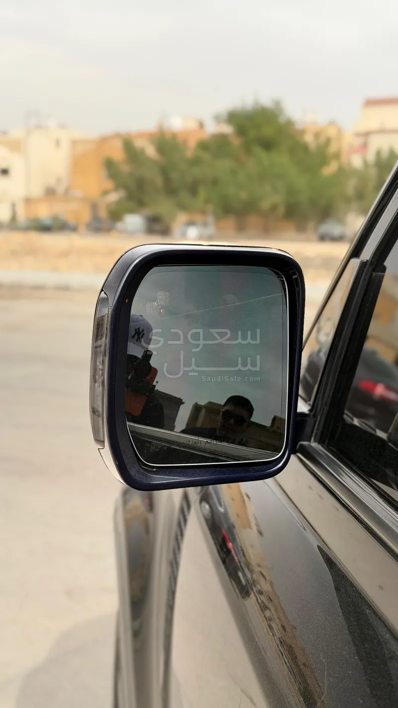 2021 لاند روفر ديفيندر اتش اس اي