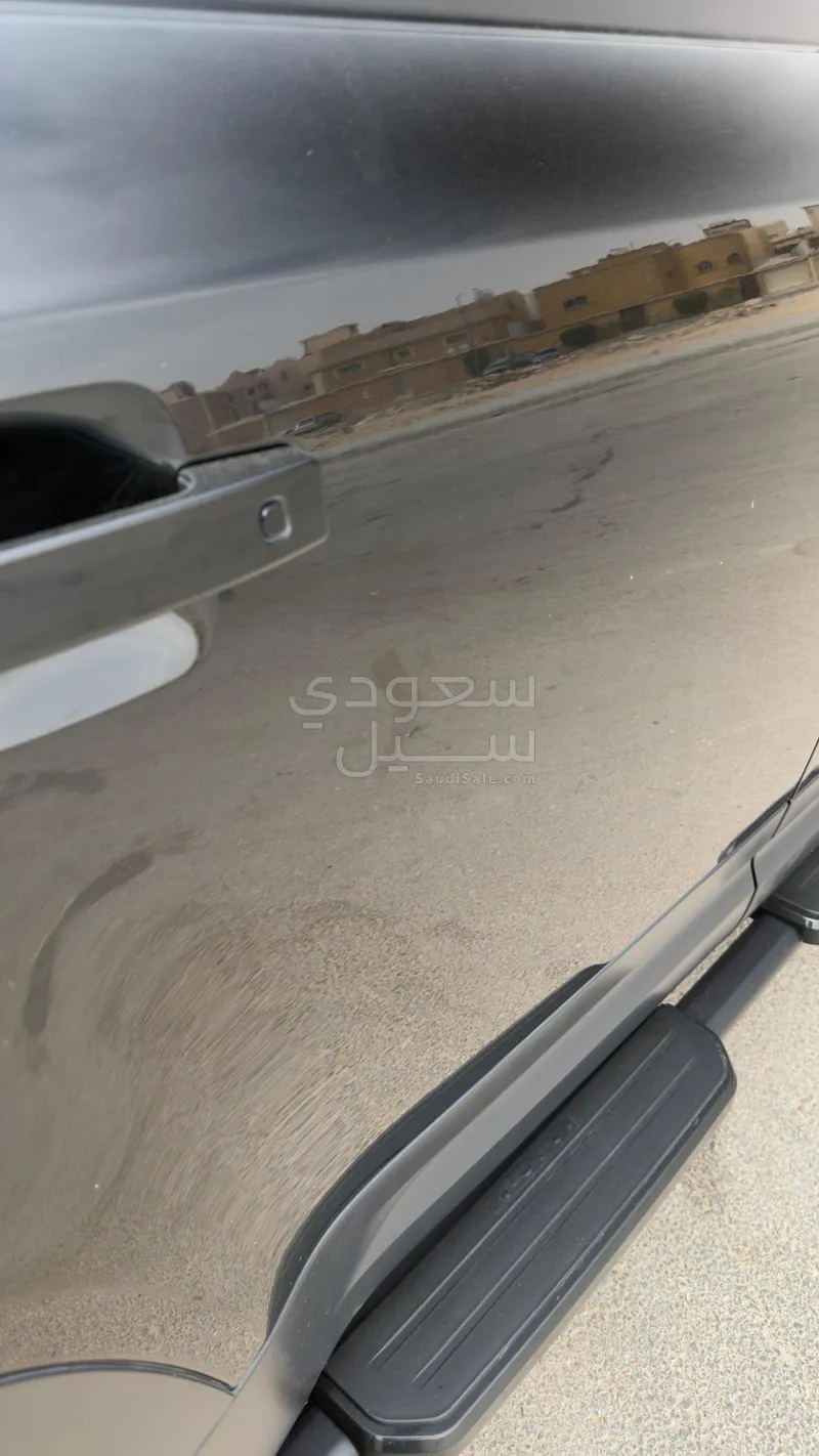 2021 لاند روفر ديفيندر اتش اس اي