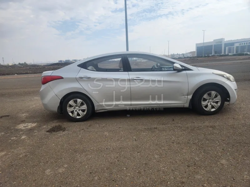 2014 هيونداي النترا