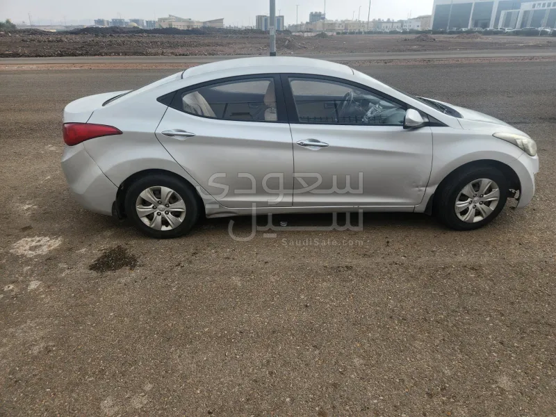 2014 هيونداي النترا