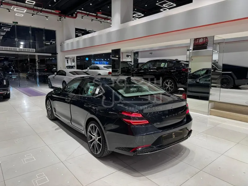 2026 جينيسيس جي 70