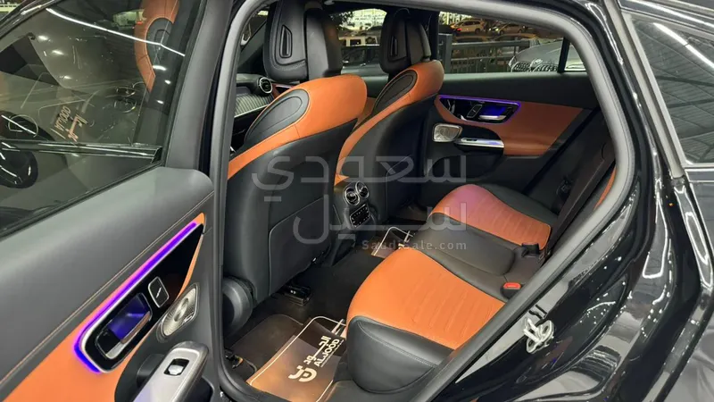 2023 مرسيدس - بنز جي إل سي 200