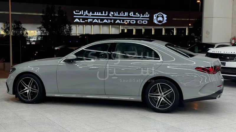2025 مرسيدس - بنز إي 300