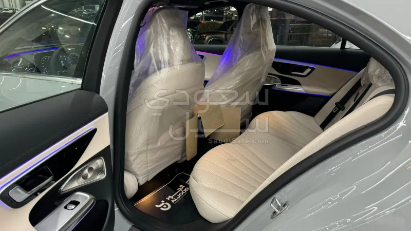 2025 مرسيدس - بنز إي 300