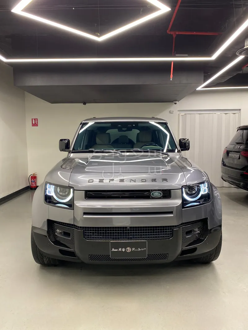 2022 لاند روفر ديفيندر 110