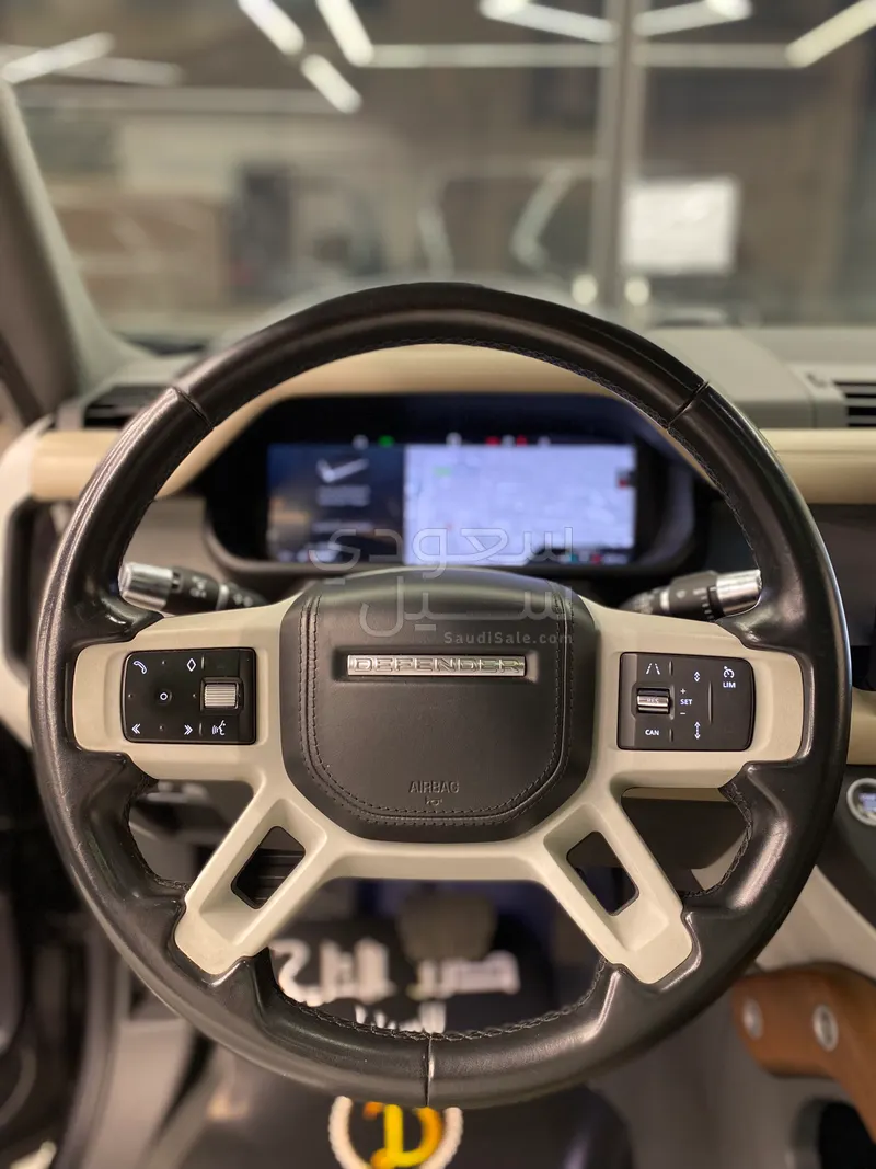 2022 لاند روفر ديفيندر 110