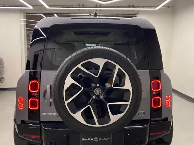 2022 لاند روفر ديفيندر 110