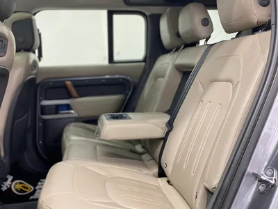 2022 لاند روفر ديفيندر 110