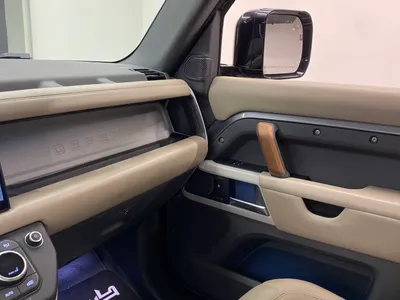 2022 لاند روفر ديفيندر 110