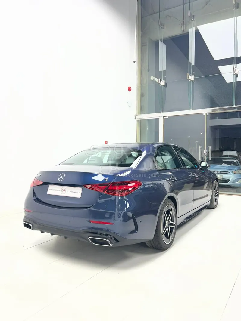 2025 مرسيدس - بنز سي 200