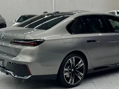 2025 بي ام دبليو الفئة السابعة 735أي