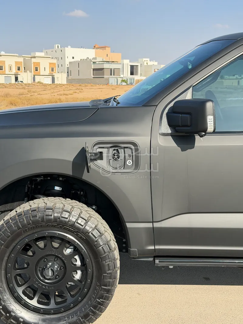 2023 فورد اف 150