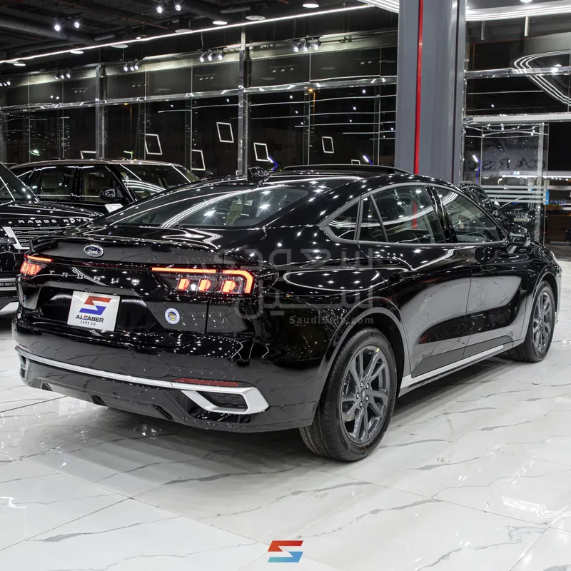 2026 فورد توروس ترند