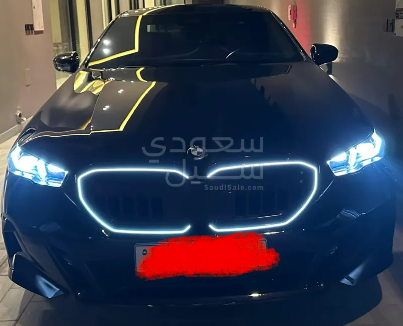 2024 بي ام دبليو الفئة الخامسة 520 أي إم كت