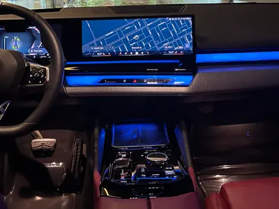 2024 بي ام دبليو الفئة الخامسة 520 أي إم كت