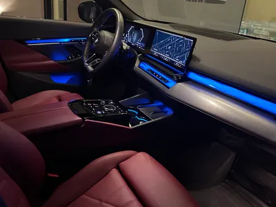 2024 بي ام دبليو الفئة الخامسة 520 أي إم كت