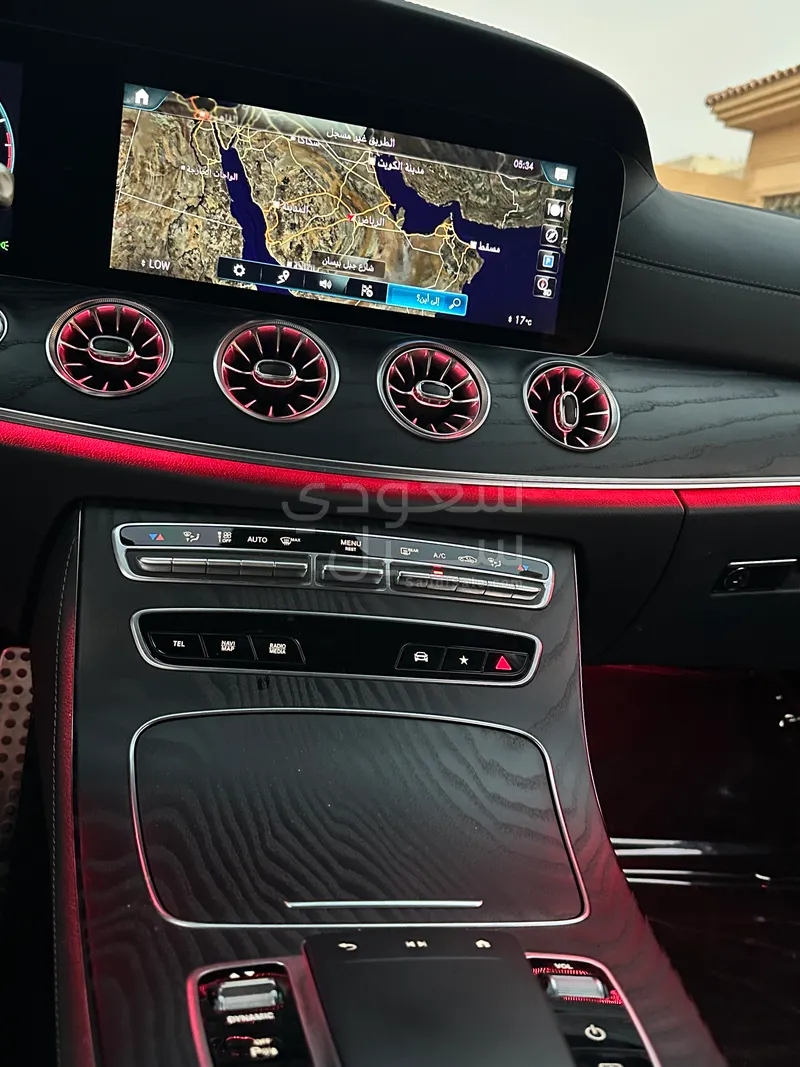 2021 مرسيدس - بنز إي 200 كوبيه