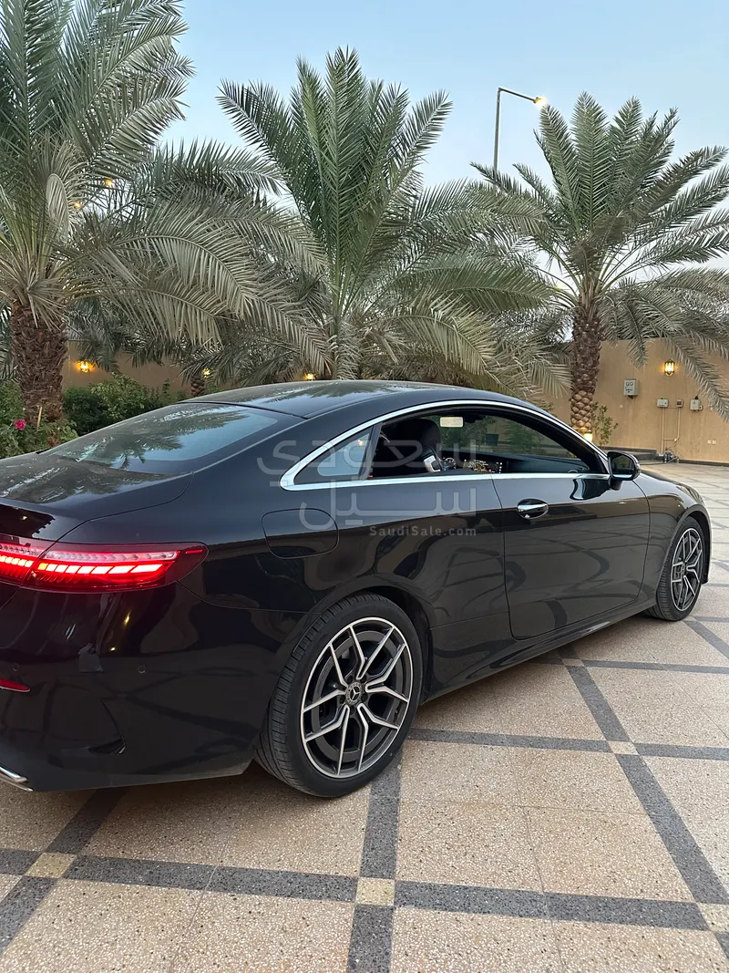 2021 مرسيدس - بنز إي 200 كوبيه