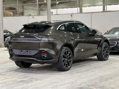 2021 استون مارتن دي بي اكس 550