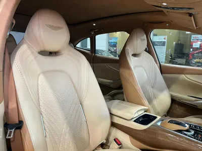 2021 استون مارتن دي بي اكس 550
