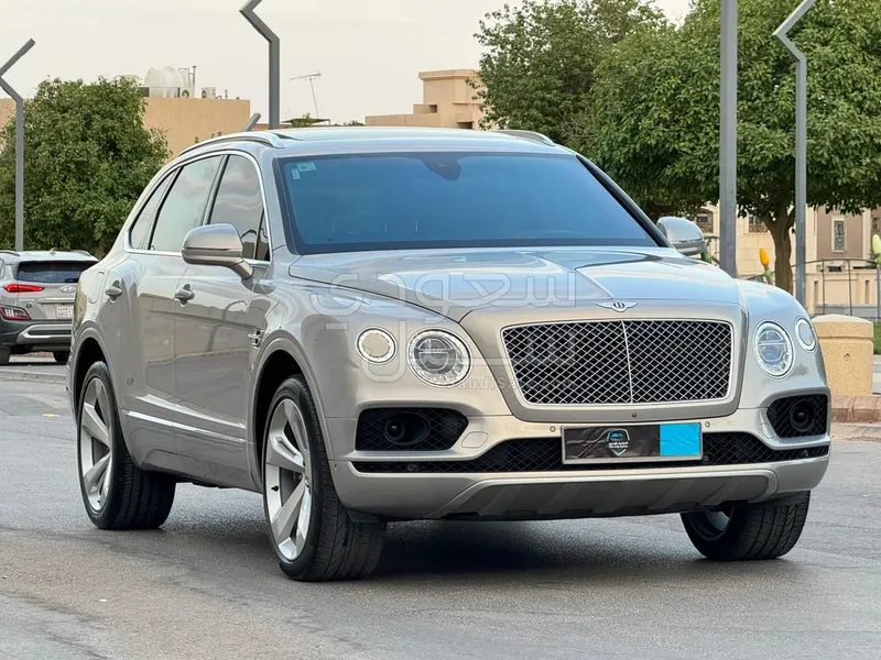 2017 بنتلي بنتايجا الاصدار الاول