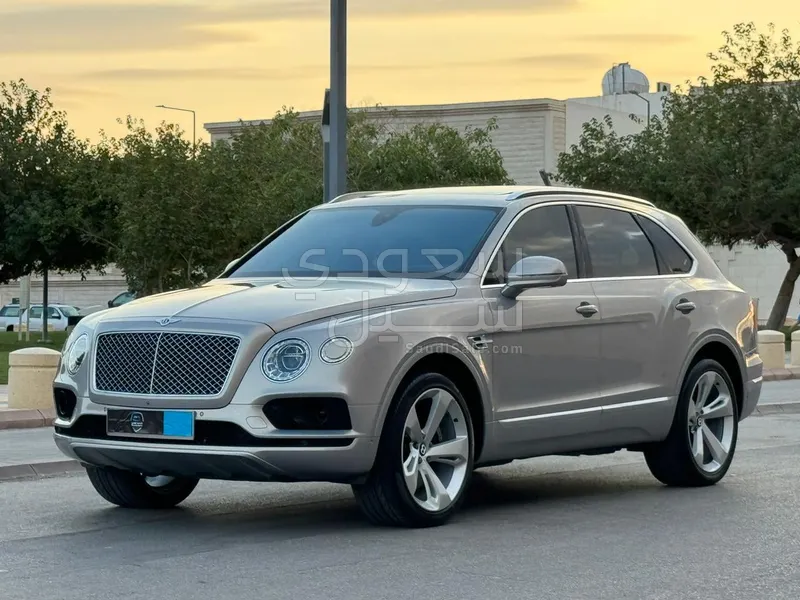 2017 بنتلي بنتايجا الاصدار الاول
